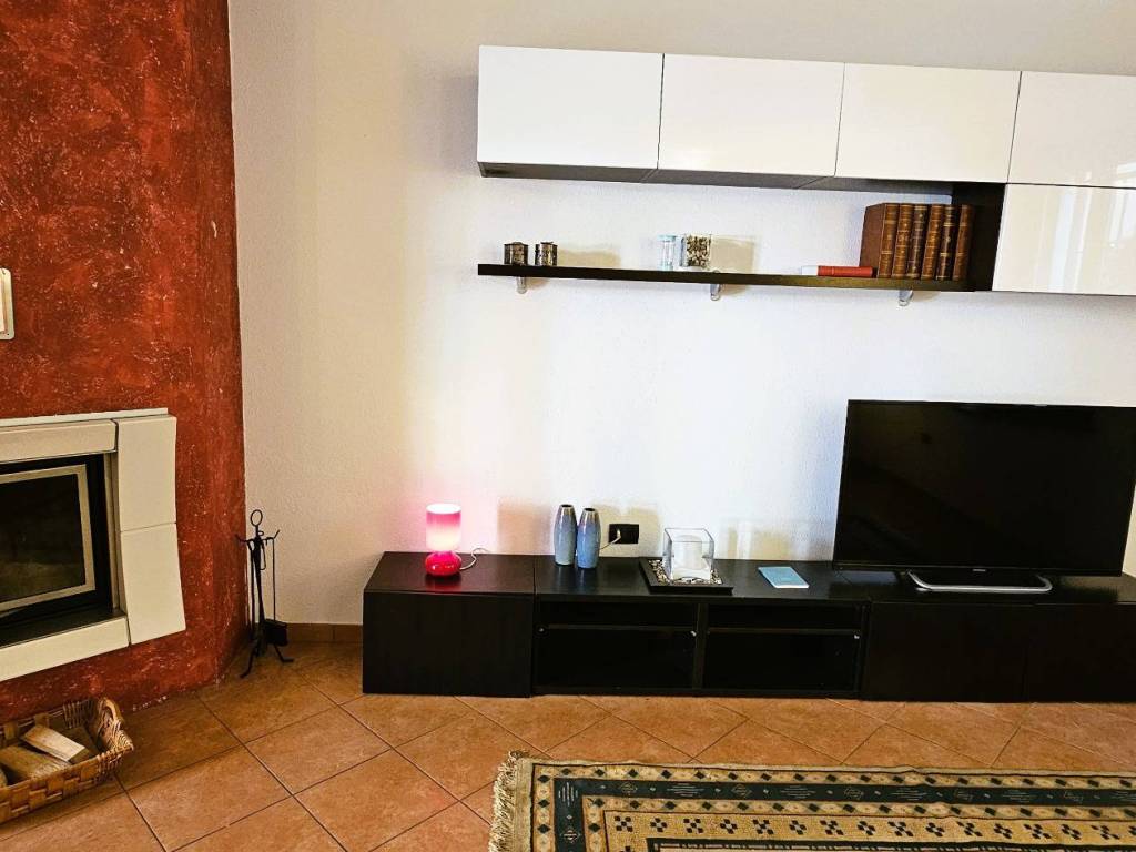 Casa indipendente a Malnate in Via Giuseppe Garibaldi, 5 - Foto 4