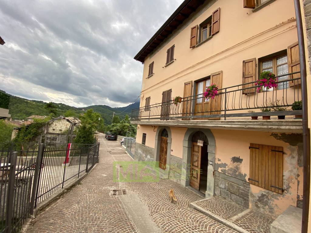 Casa indipendente a Montegallo in Località Piano - Foto 2