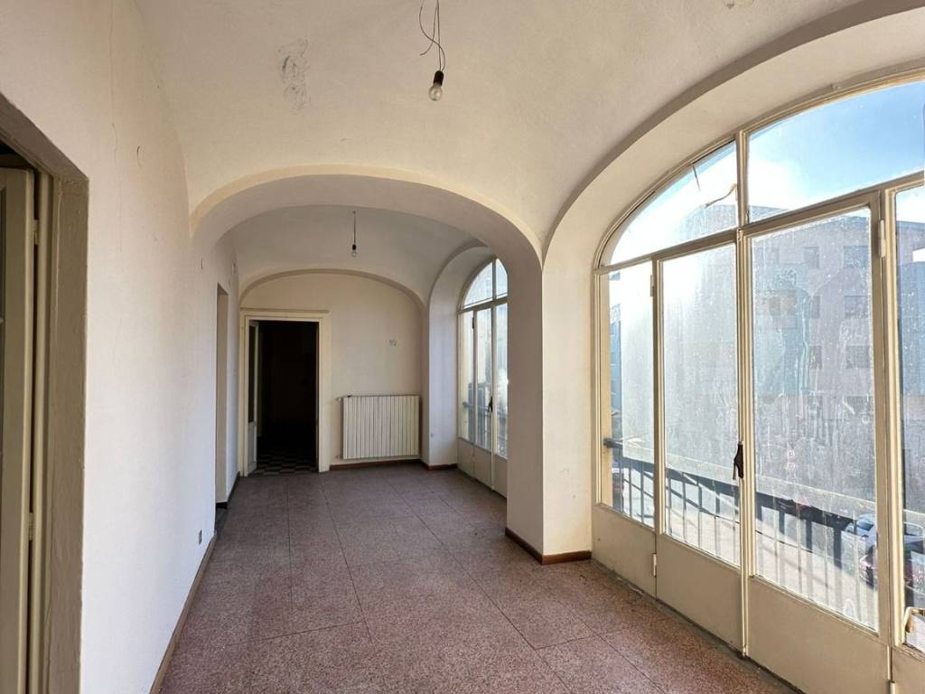 Palazzo / stabile a Gavirate in Corso 25 Aprile, 61 - Foto 2