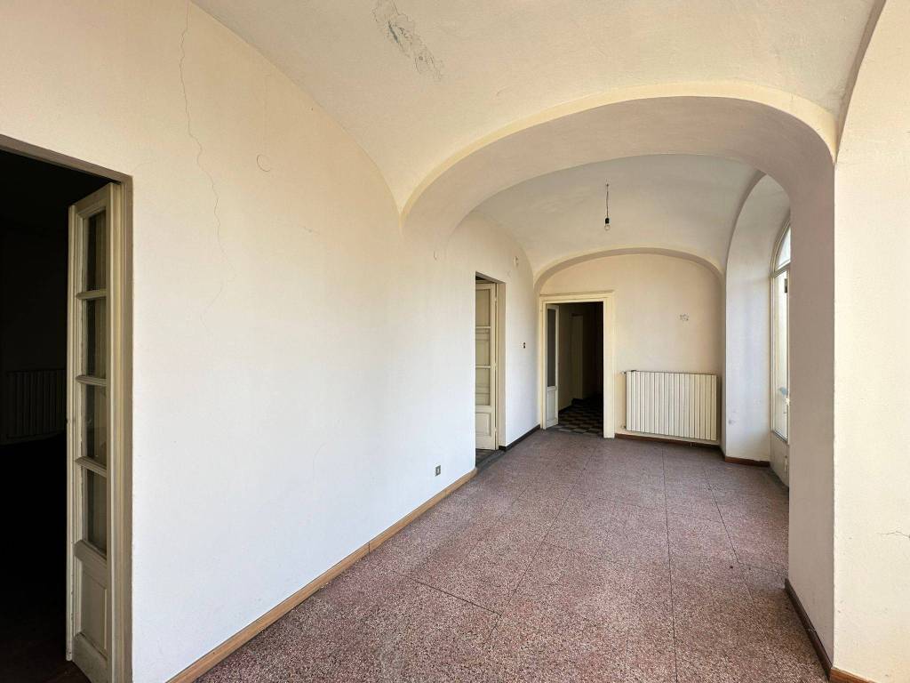 Palazzo / stabile a Gavirate in Corso 25 Aprile, 61 - Foto 4