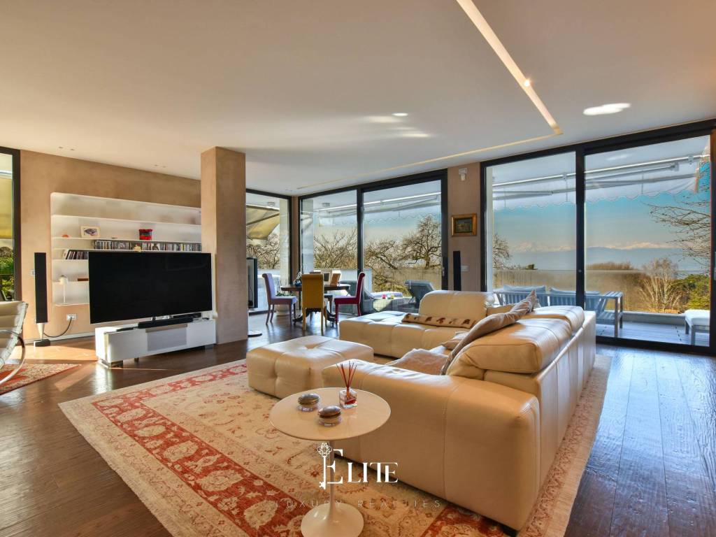 Villa a Buguggiate in Via 25 Aprile, 86 - Foto 2