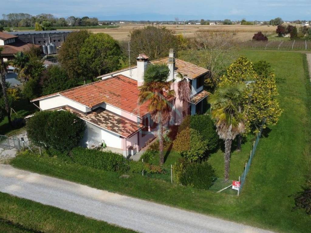 Casa indipendente a Latisana in Via Lignano Nord 12 - Foto 3
