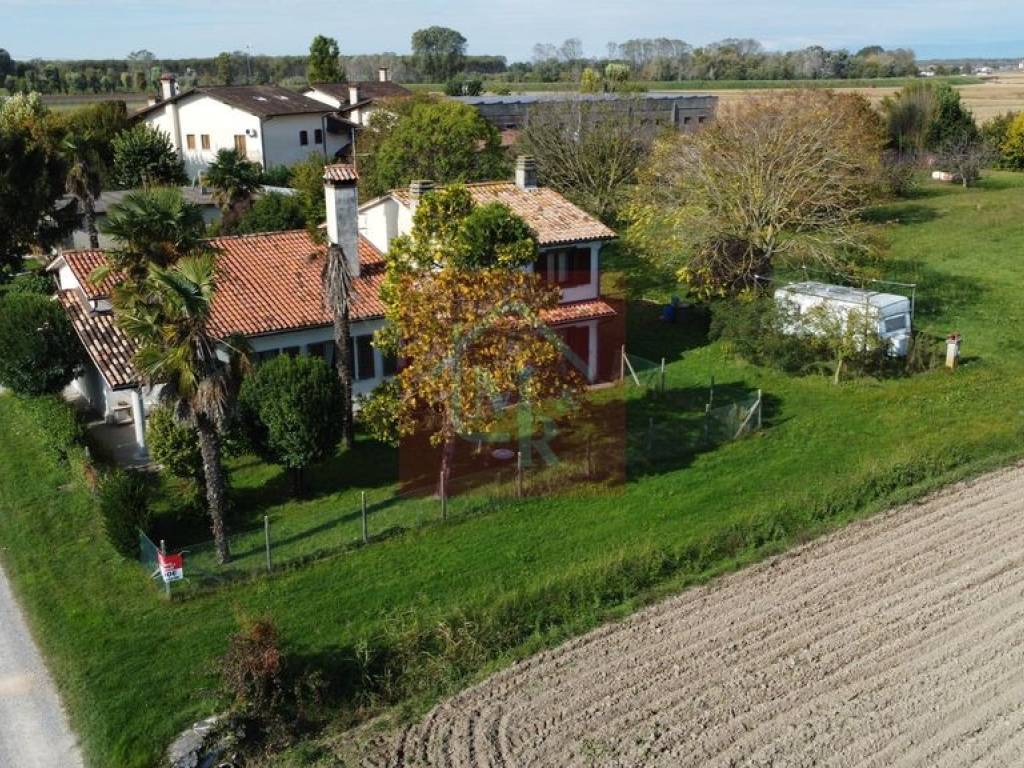 Casa indipendente a Latisana in Via Lignano Nord 12 - Foto 4