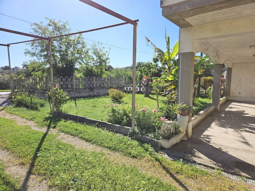Appartamento a Cepagatti in Via Piave - Foto 4