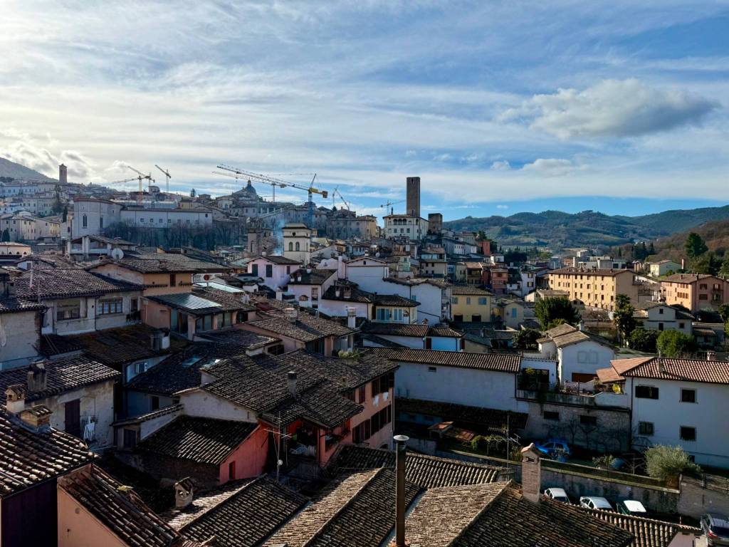 Palazzo / stabile a Spoleto in Piazza Giuseppe Garibaldi, 23 - Foto 3