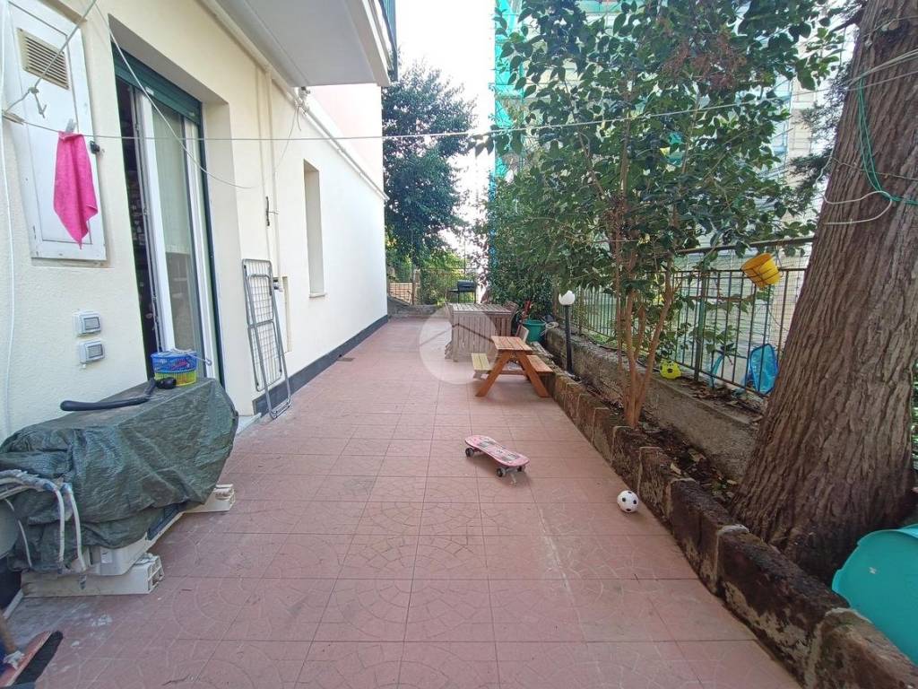 Appartamento a Genova in Via Erpidio Berno, 73 - Foto 4