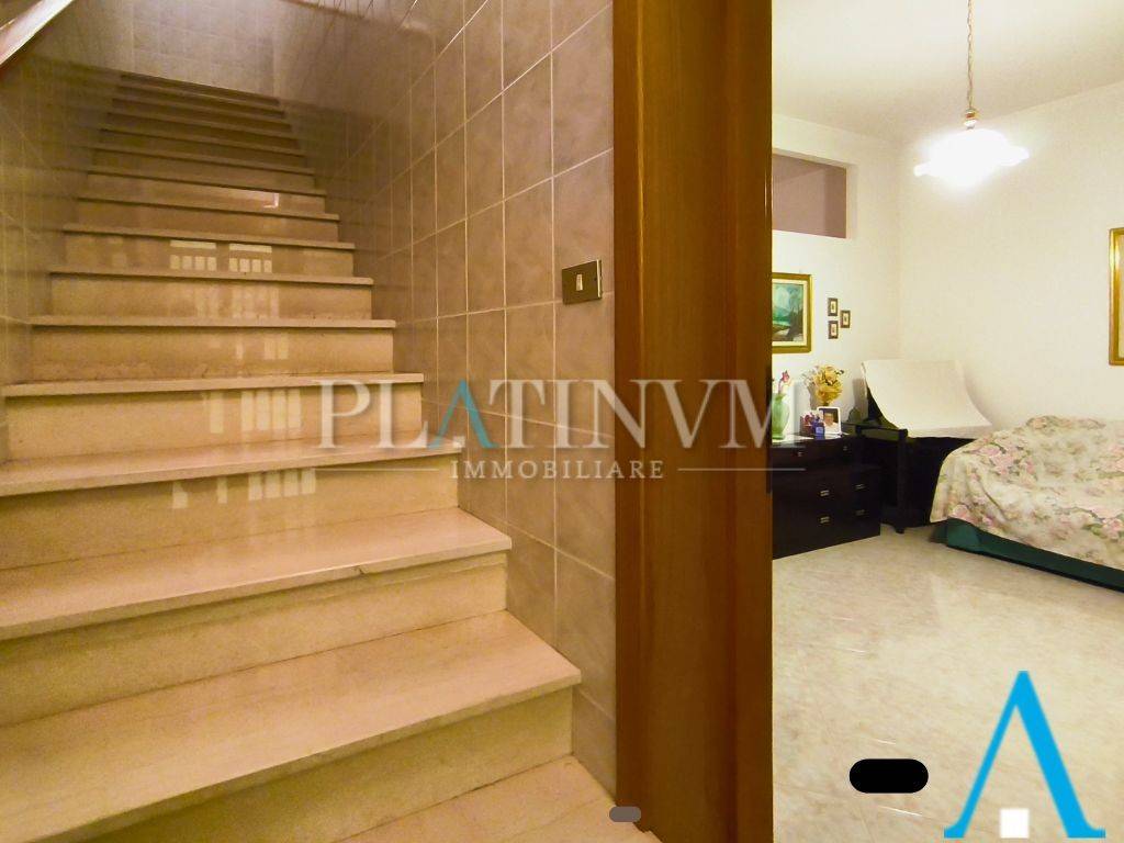 Casa indipendente a San giovanni rotondo in Via Silvio Pellico, 21 - Foto 2