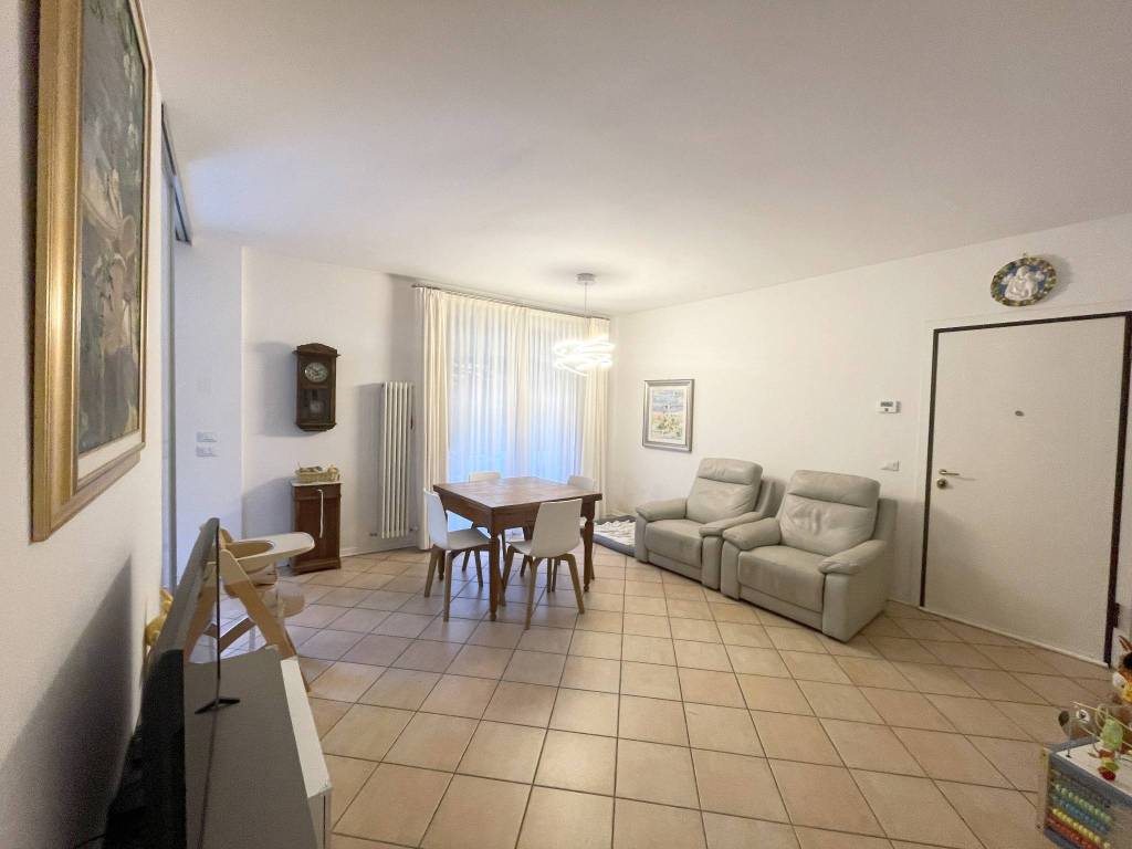 Appartamento a Riccione in Viale 19 Ottobre, 3 - Foto 2
