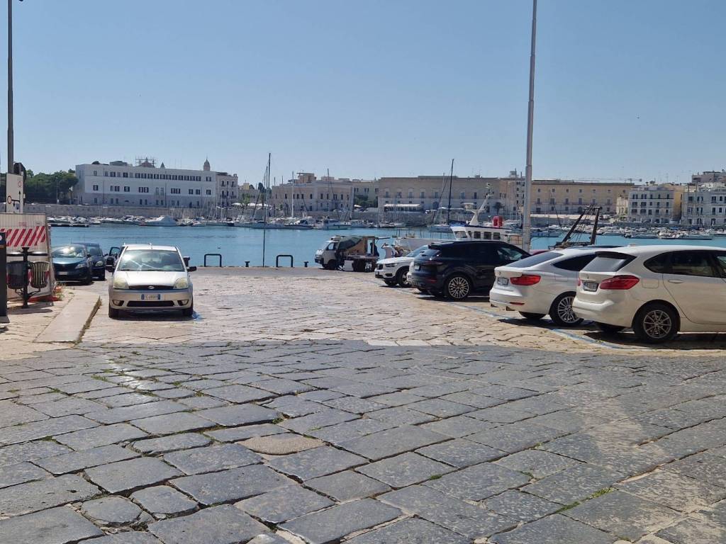 Immobile a Trani in Piazza Sacra Regia Udienza - Foto 4