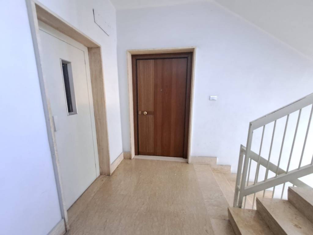 Appartamento a Taranto in Via Medaglie d'Oro, 190 - Foto 4