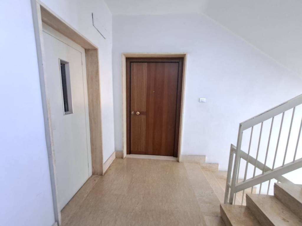 Appartamento a Taranto in Via Medaglie d'Oro, 190 - Foto 5