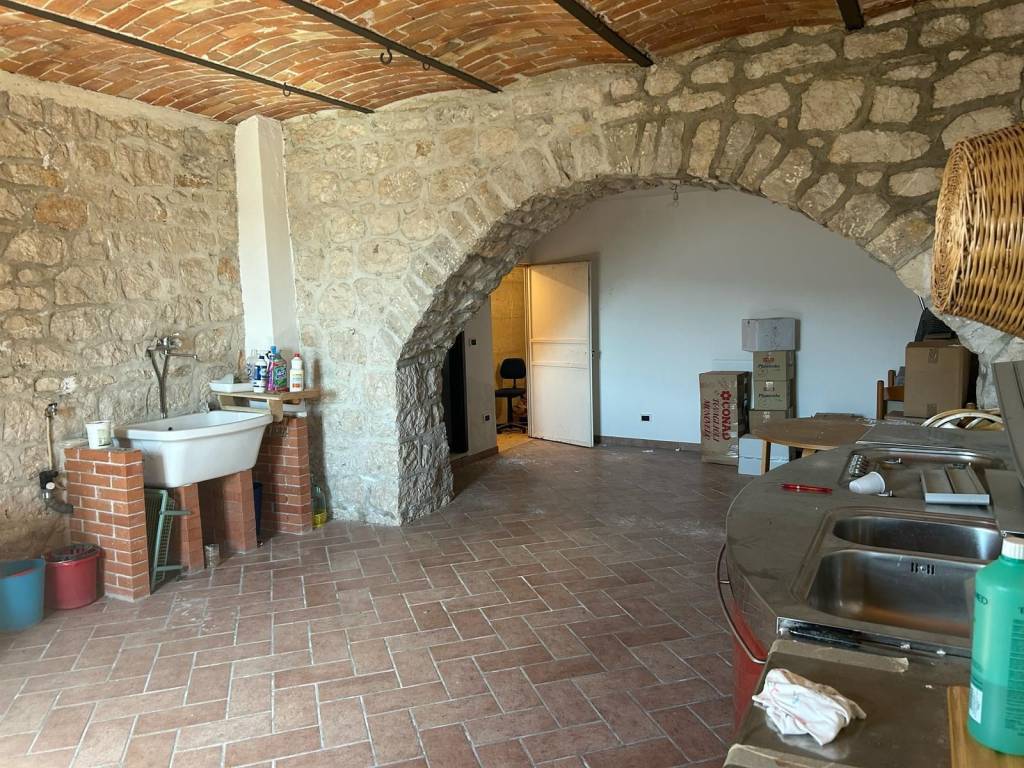 Casa indipendente a Sessano del molise in Via Pescole - Foto 5