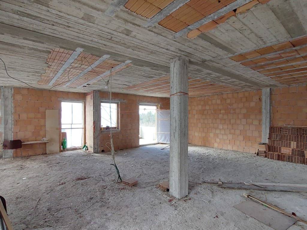 Appartamento a Pesche in Via Isaac Newton - Foto 4