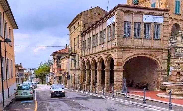 Casa indipendente a Colonnella in Via Michelangelo Buonarroti, 4 - Foto 2