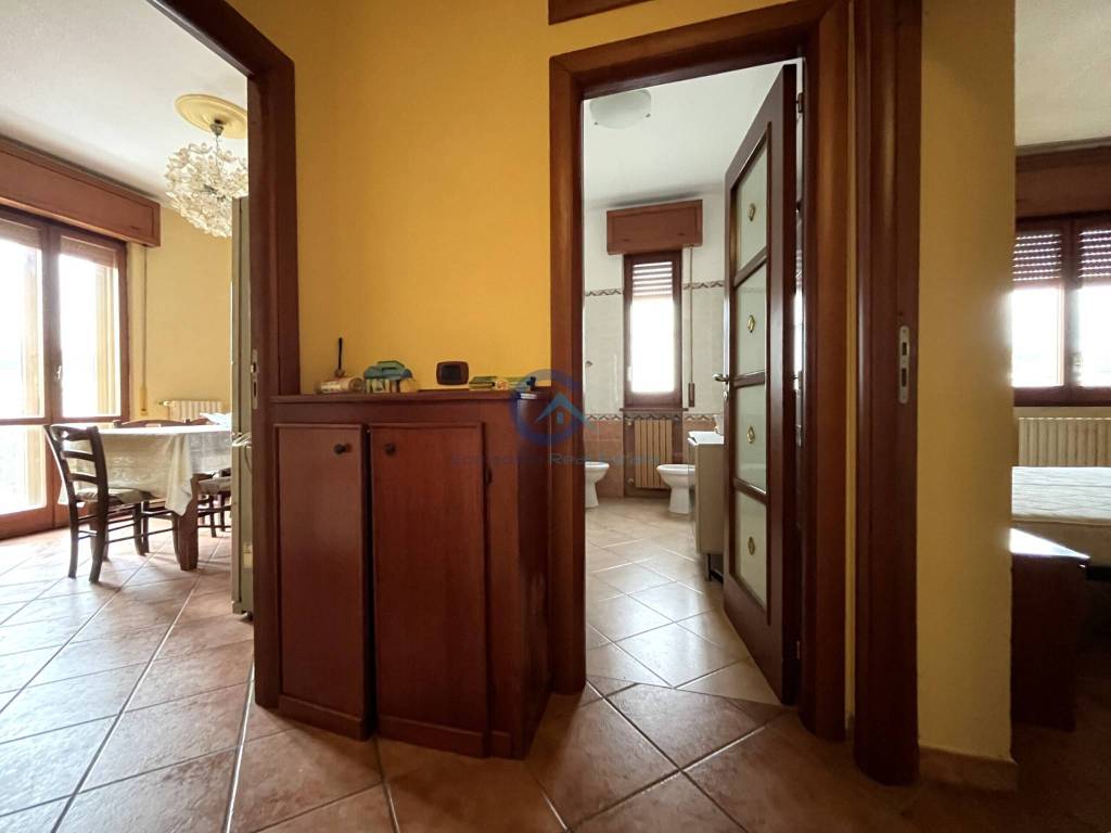 Appartamento a Catanzaro in Viale Magna Grecia, 156 - Foto 3