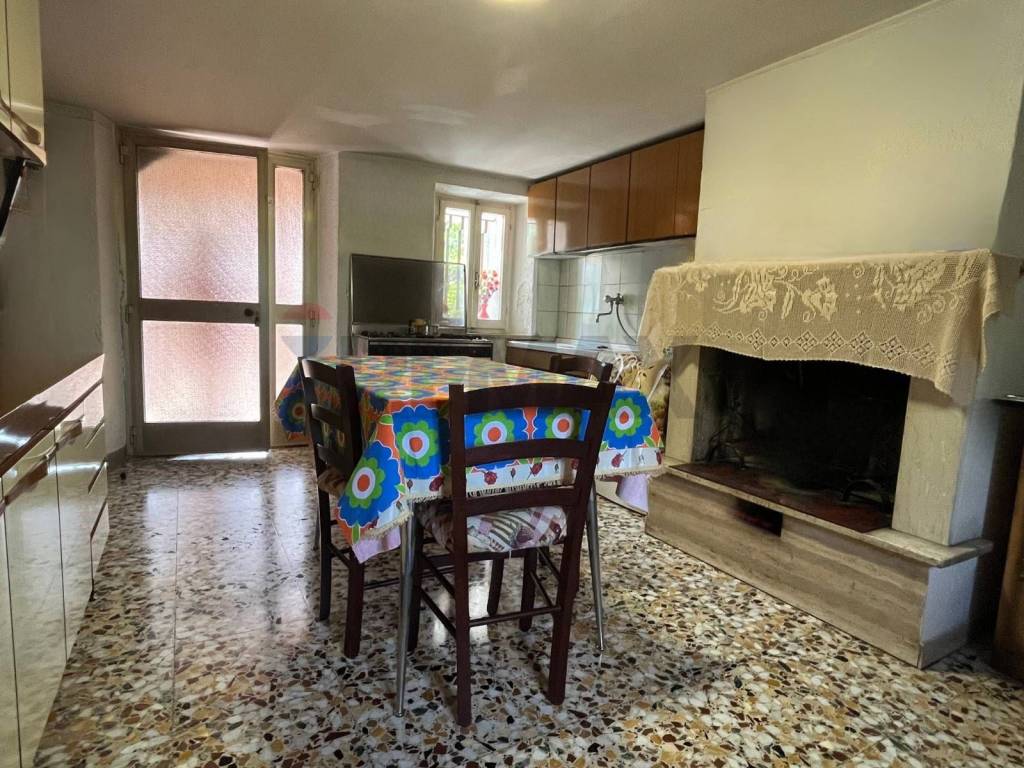 Casa indipendente a Assisi in Via Lorenzo Carpinelli - Foto 5