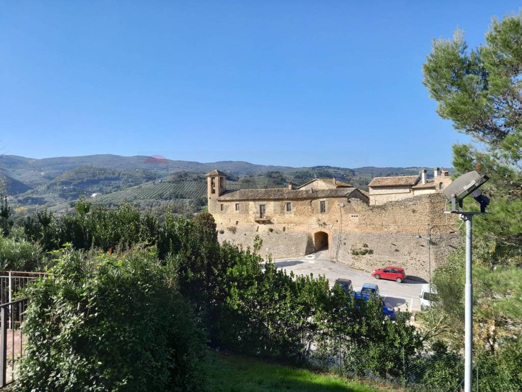 Appartamento a Bevagna in Piazza Del Castello - Foto 4