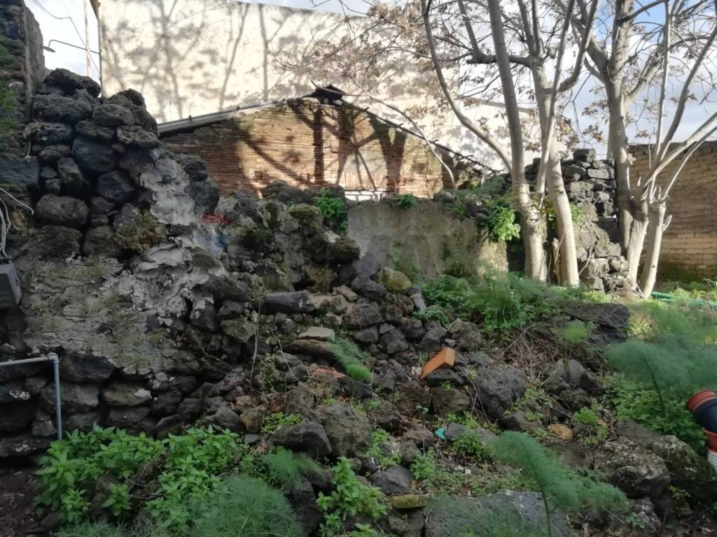 Terreno a Belpasso in via Gorizia, 29 - Foto 5