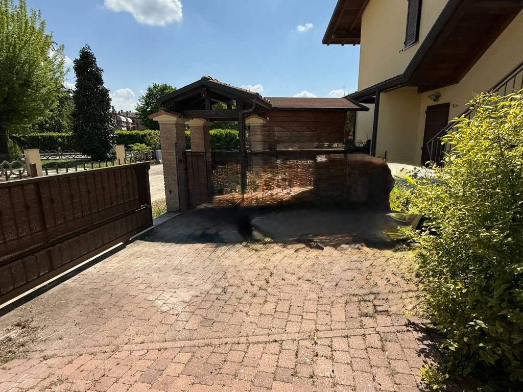 Villa a Cento in Via Antonio Comi - Foto 3