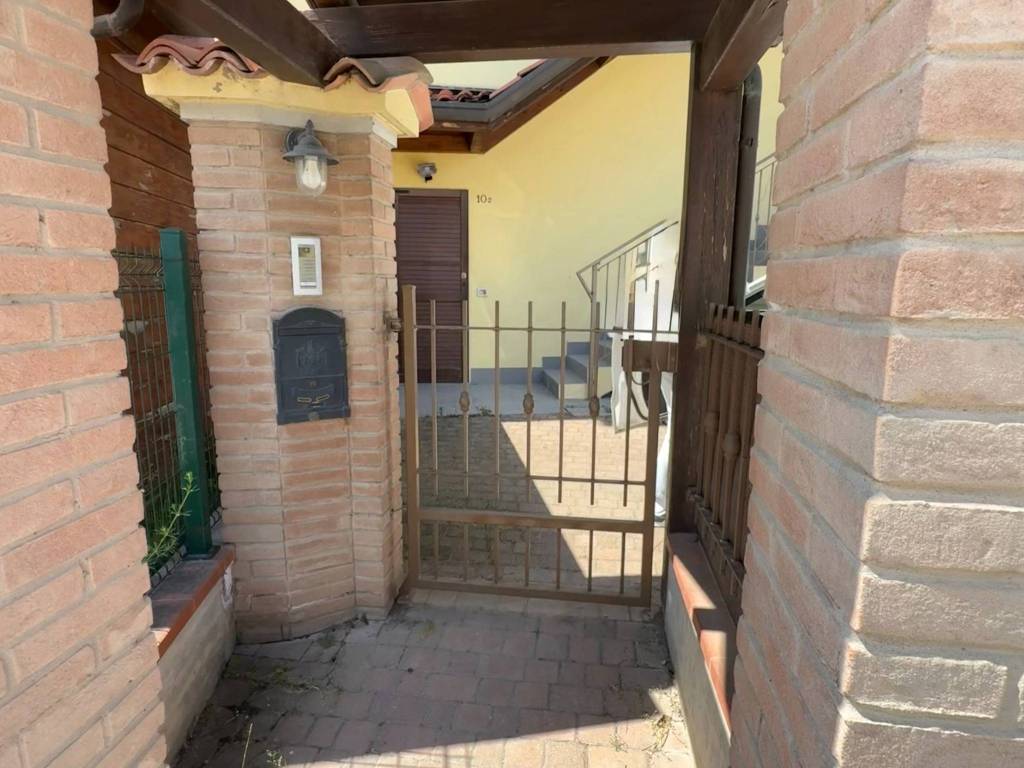 Villa a Cento in Via Antonio Comi - Foto 5