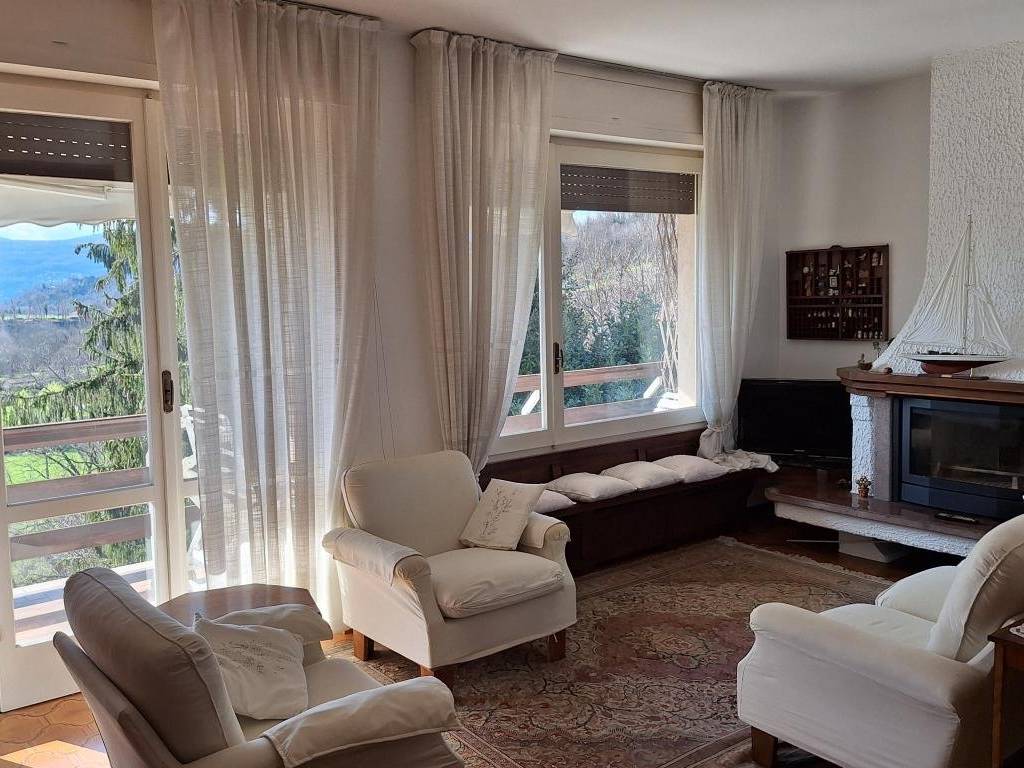 Villa a Besozzo in Via G. Beolchi, 51 - Foto 3