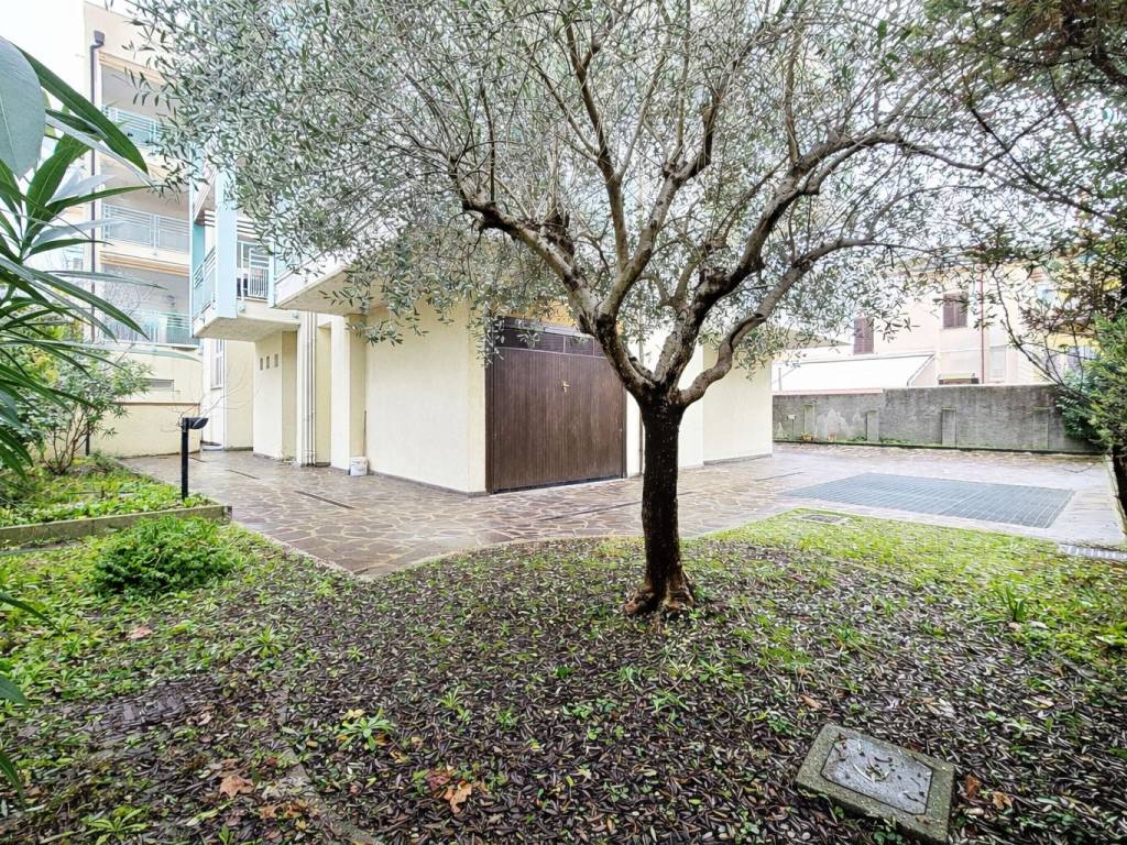 Appartamento a Rimini in Viale Alessandro La Marmora, 18 - Foto 4