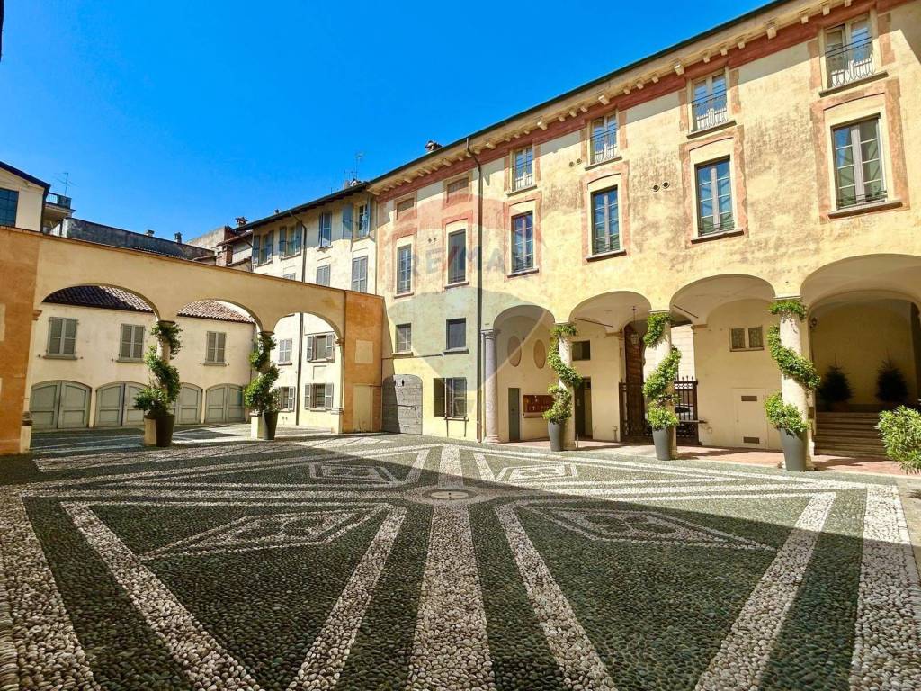 Appartamento a Pavia in via defendente sacchi, 13 - Foto 2