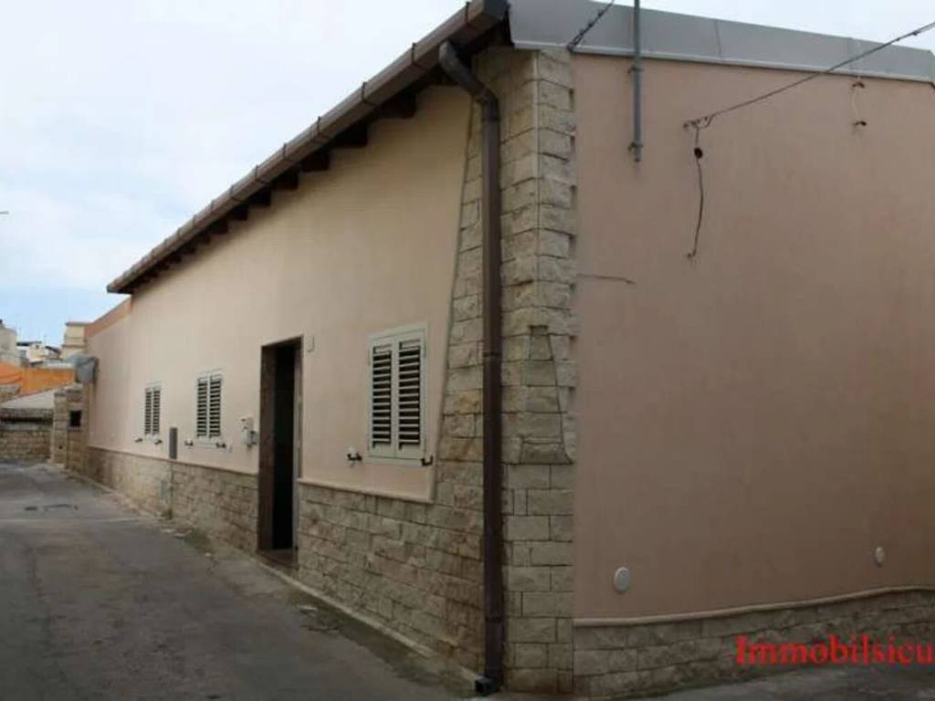 Villa a Ispica in Via Parini No Number - Foto 2