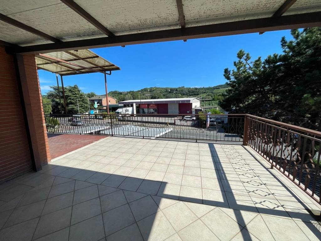 Villa a Canelli in Viale Italia, 31 - Foto 2