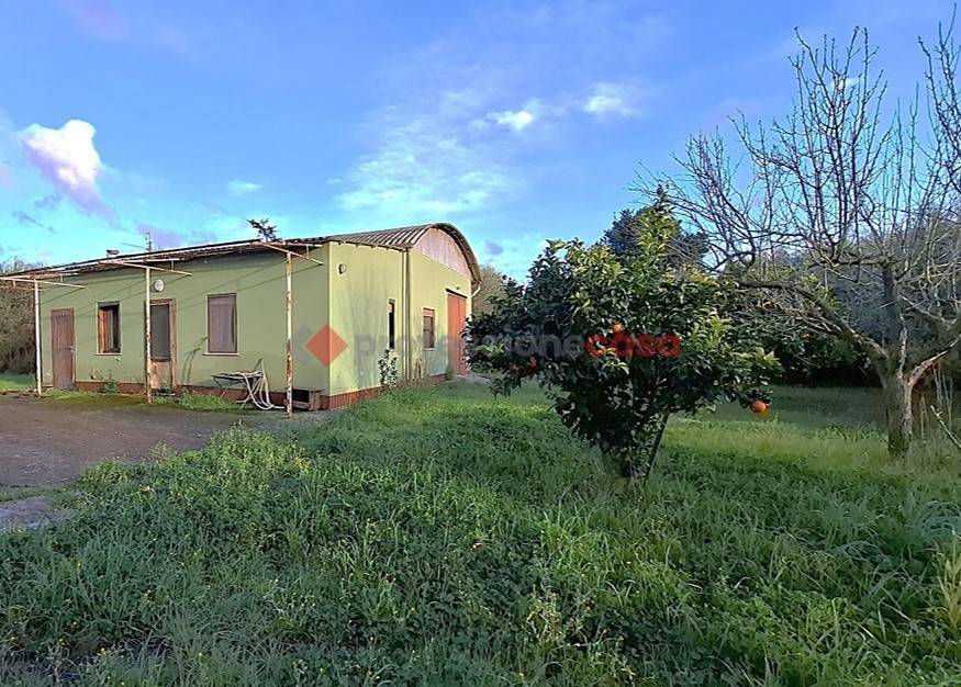 Villa a Aprilia in Via Torricelli, 14 - Foto 3