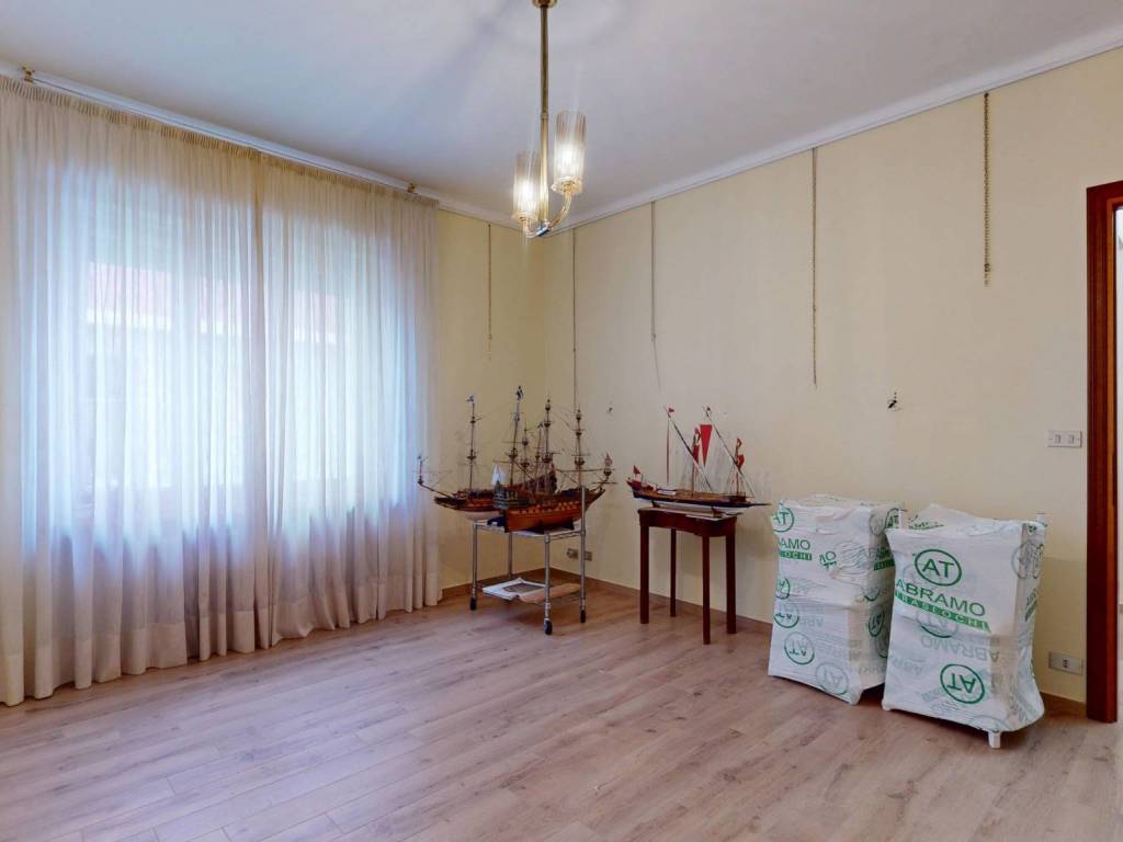 Villa a Moncalieri in Via Luigi Settembrini, 6 - Foto 3