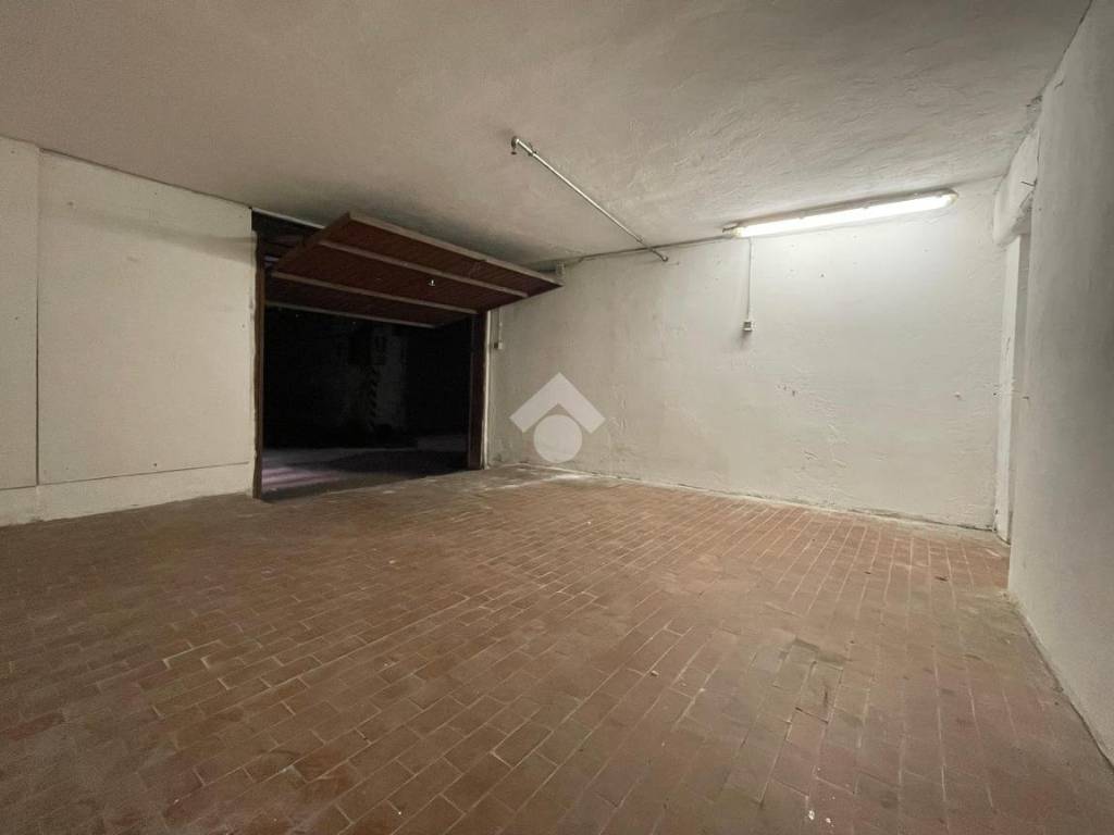 Box / garage a Ventimiglia in Via Asse, 51 - Foto 2