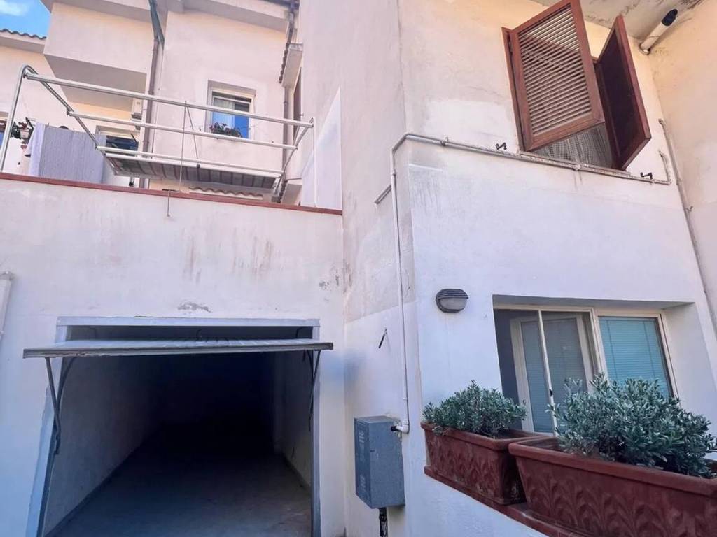 Box / garage a Montalto di castro in Via Gravisca - Foto 2