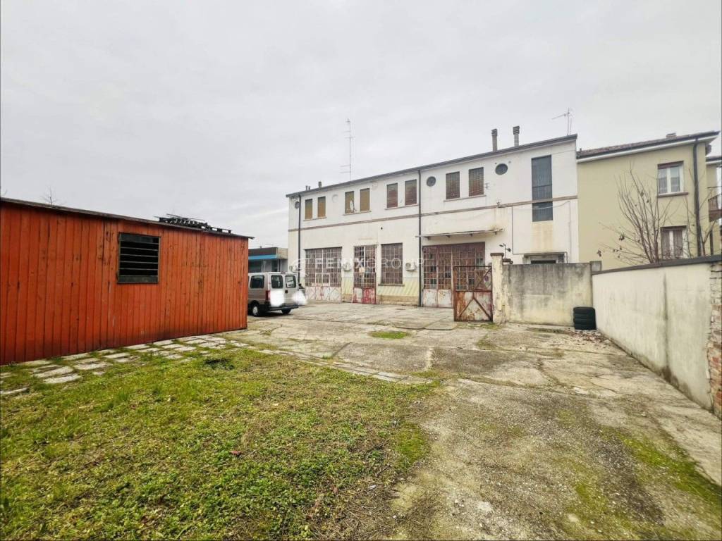 Palazzo / stabile a Padova in Via Lucindo Faggin, 25 - Foto 3