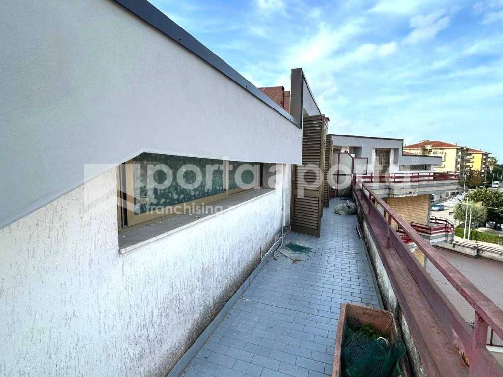 Attico / mansarda a Santa maria capua vetere in Via Napoli - Foto 3