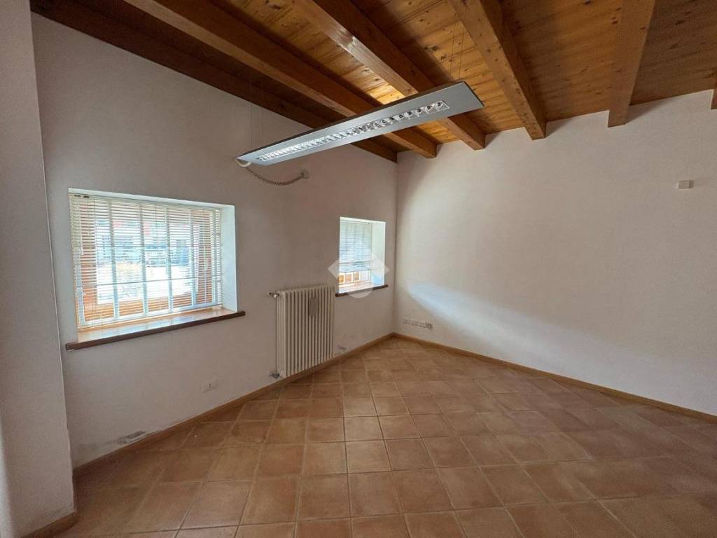 Appartamento a Belluno in VIA LUNGARDO - Foto 3