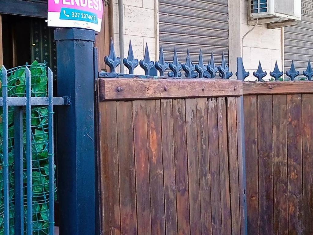 Box / garage a Taranto in Via Ettore D'Amore, 29 - Foto 2