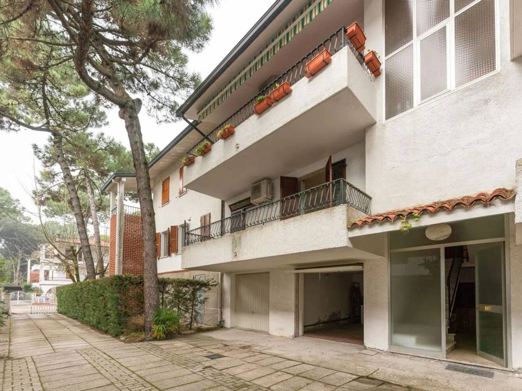 Appartamento a Comacchio in Viale Pietro Mascagni, 106 - Foto 5