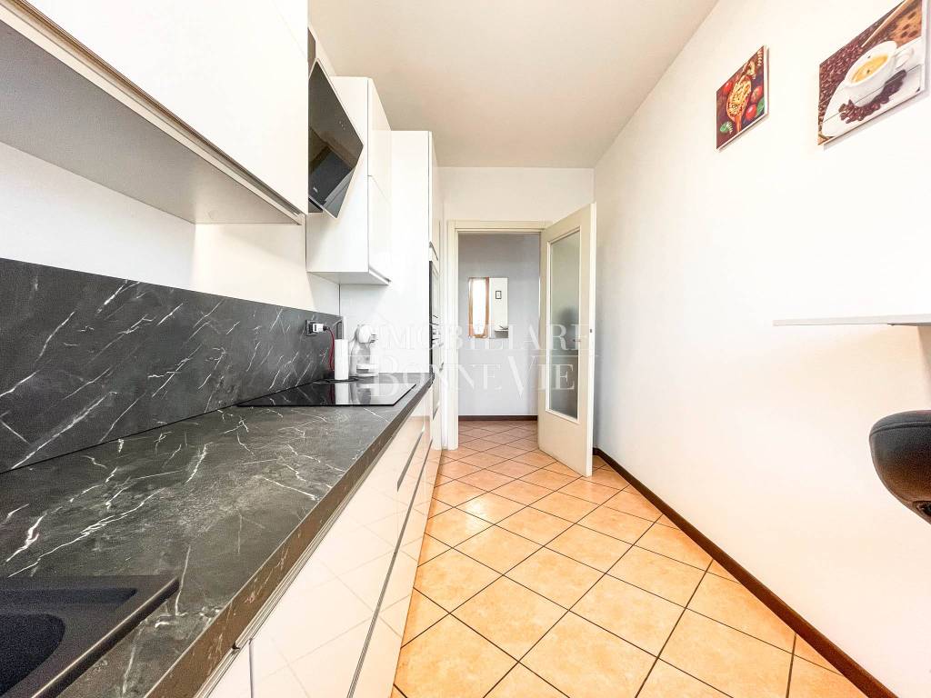 Appartamento a Malnate in Via Don Carlo Maesani - Foto 5