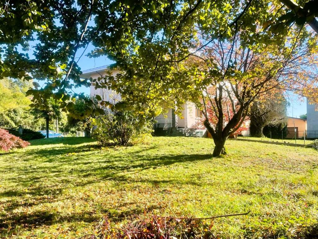 Villa a Castronno in Via Roma - Foto 2