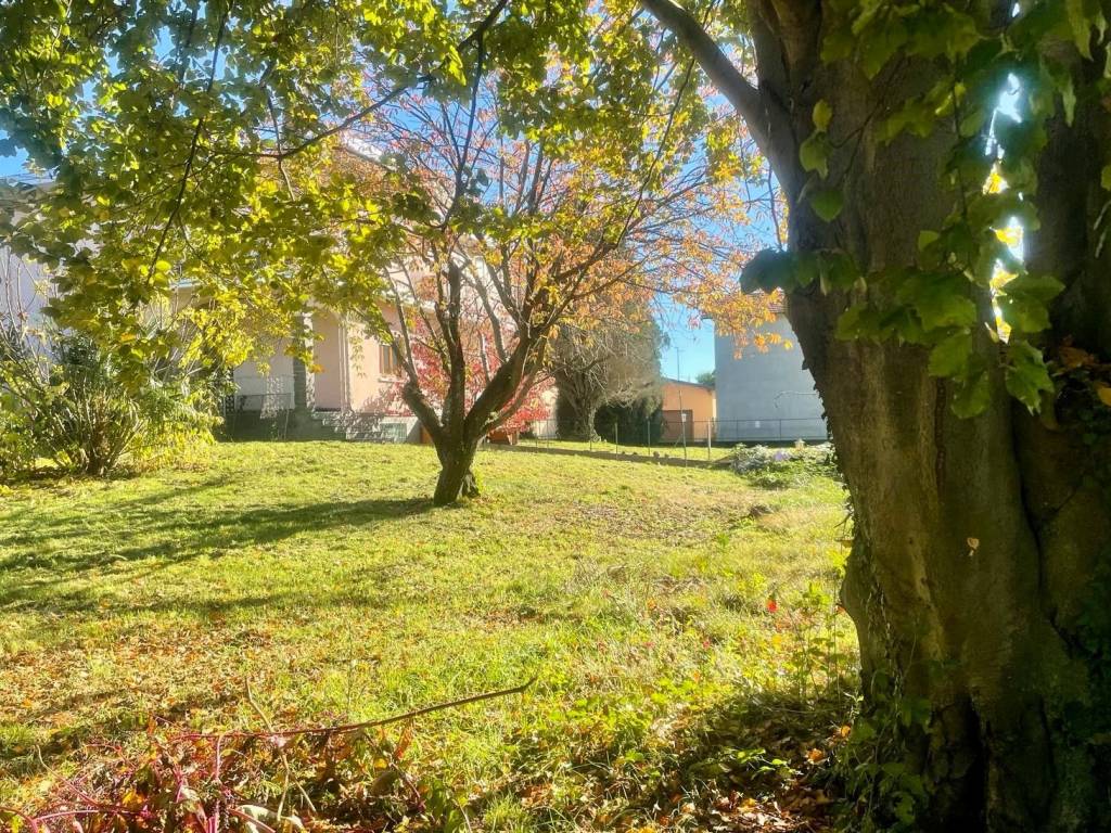 Villa a Castronno in Via Roma - Foto 4