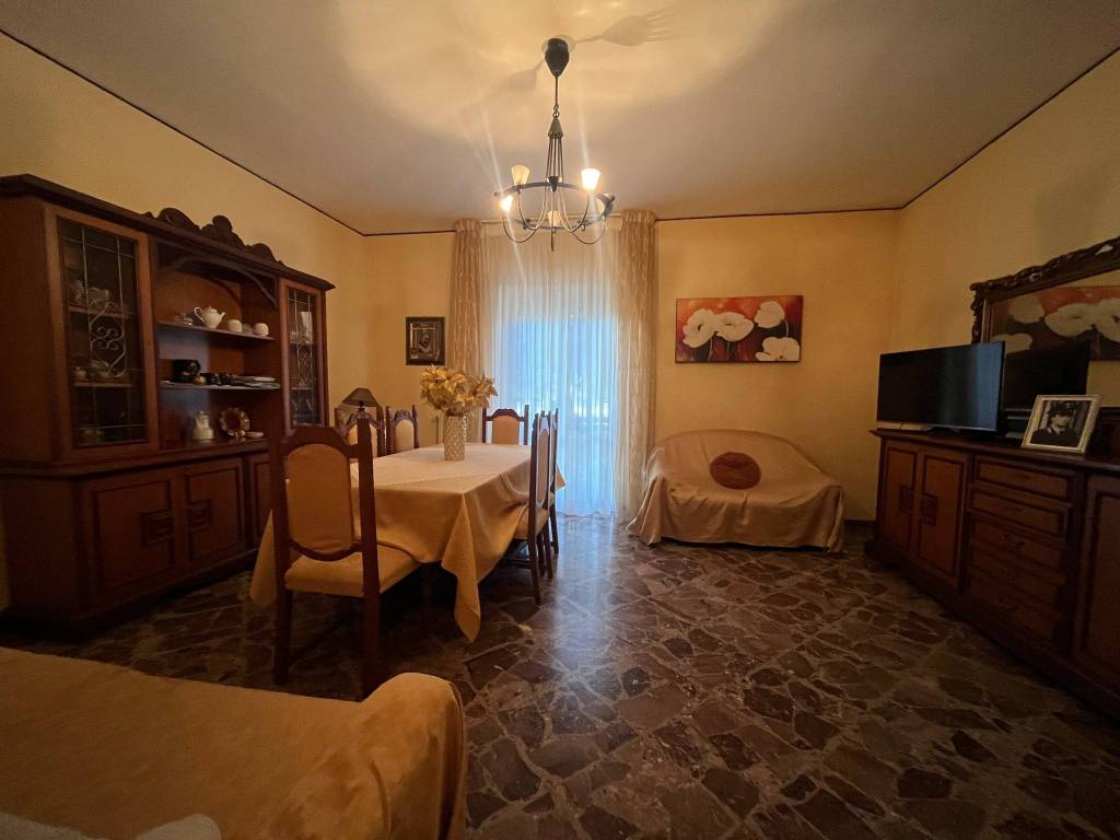 Appartamento a Valenzano in Via Vecchia Ceglie - Foto 4
