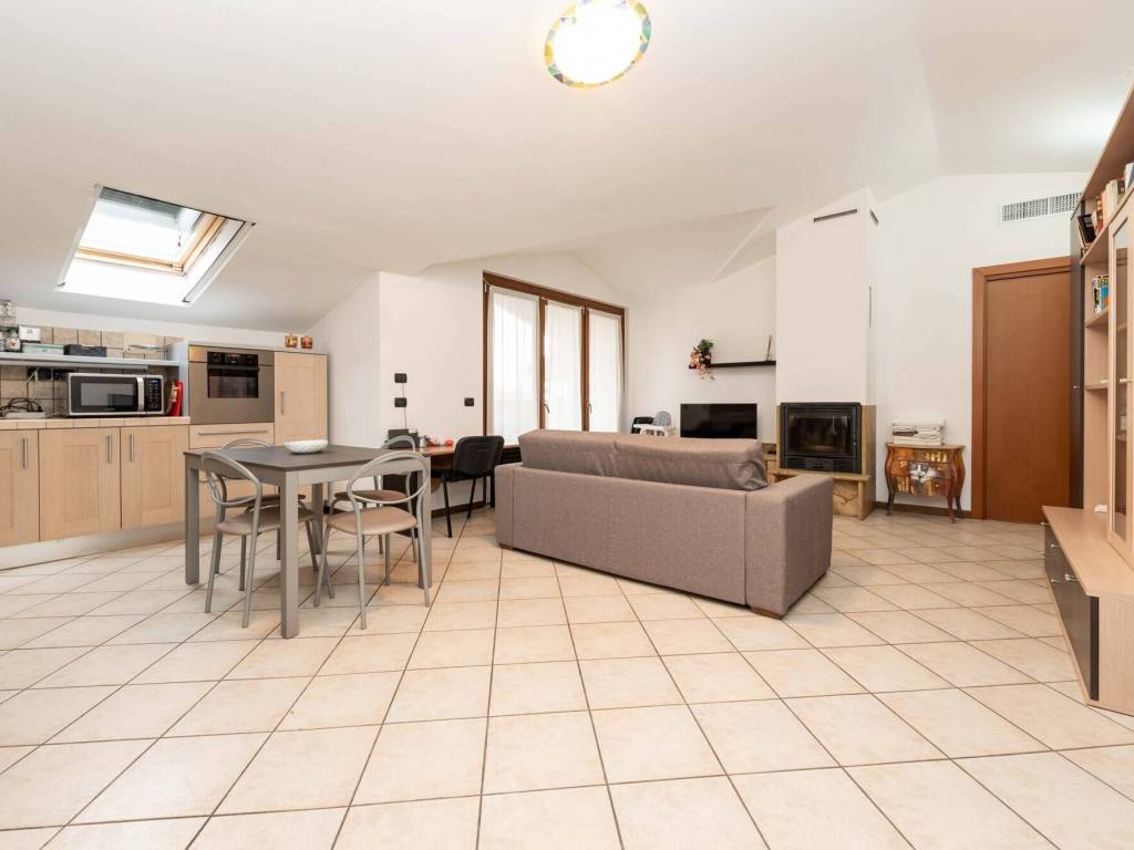 Appartamento a Cesate in Via Donizzetti - Foto 4