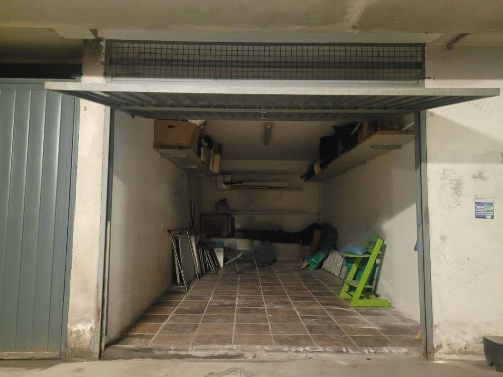 Box / garage a Pescara in Via Bologna, 9 - Foto 4