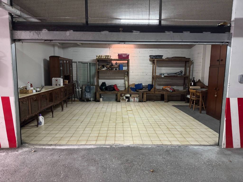 Box / garage a Avellino in Via Salvatore Pescatori - Foto 2