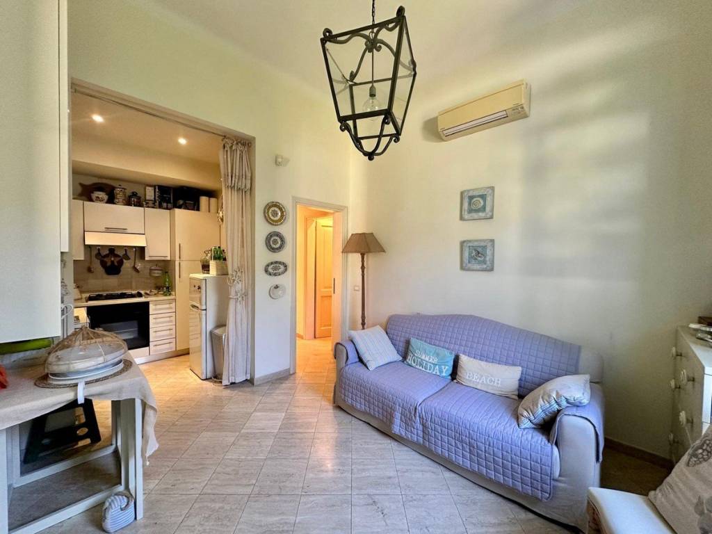 Appartamento a Pietrasanta in Via Ludovico Ariosto - Foto 4