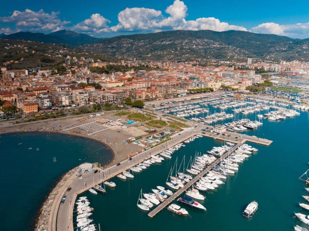 Appartamento a Chiavari in Viale Enrico Millo - Foto 3