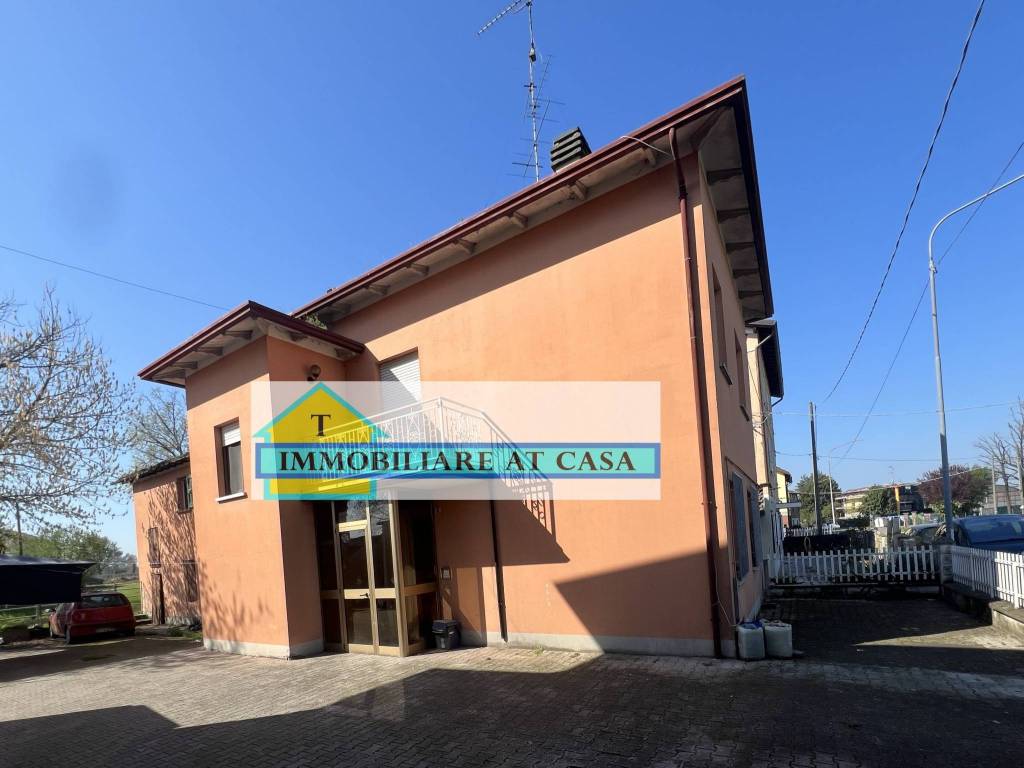 Casa indipendente a San martino in rio in Via Stradone, 8 - Foto 3