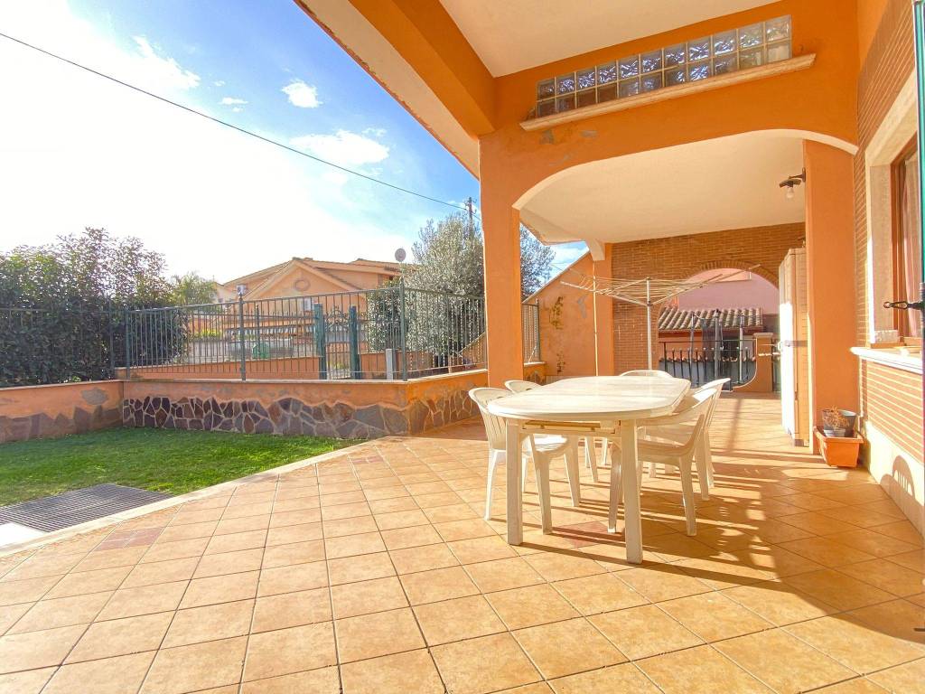 Villa a Pomezia in Via Mar Caspio - Foto 4