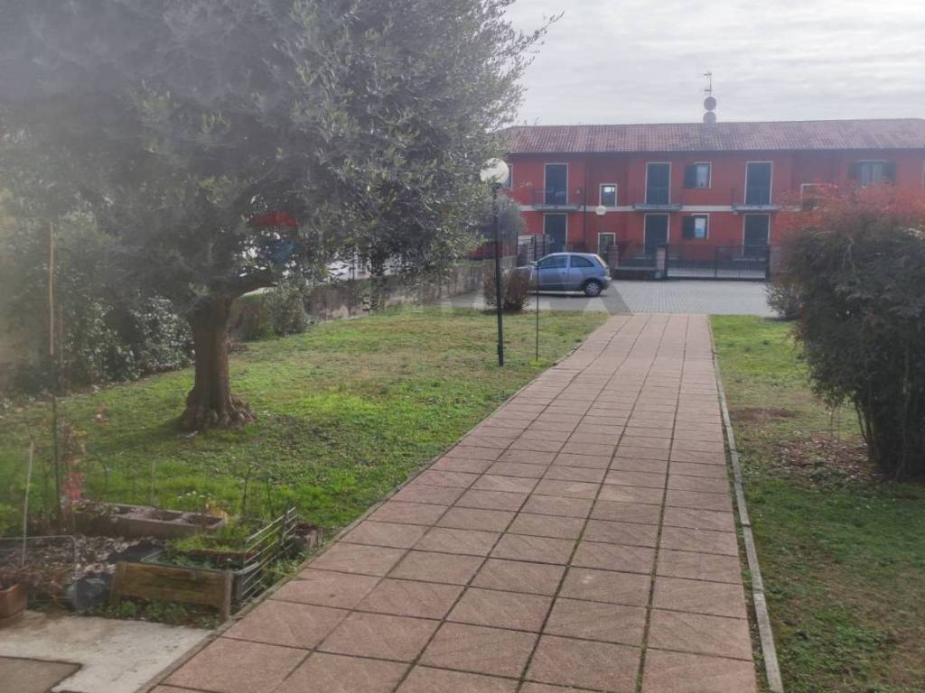 Appartamento a Varallo pombia in VIA DON GNOCCHI, 18 - Foto 5